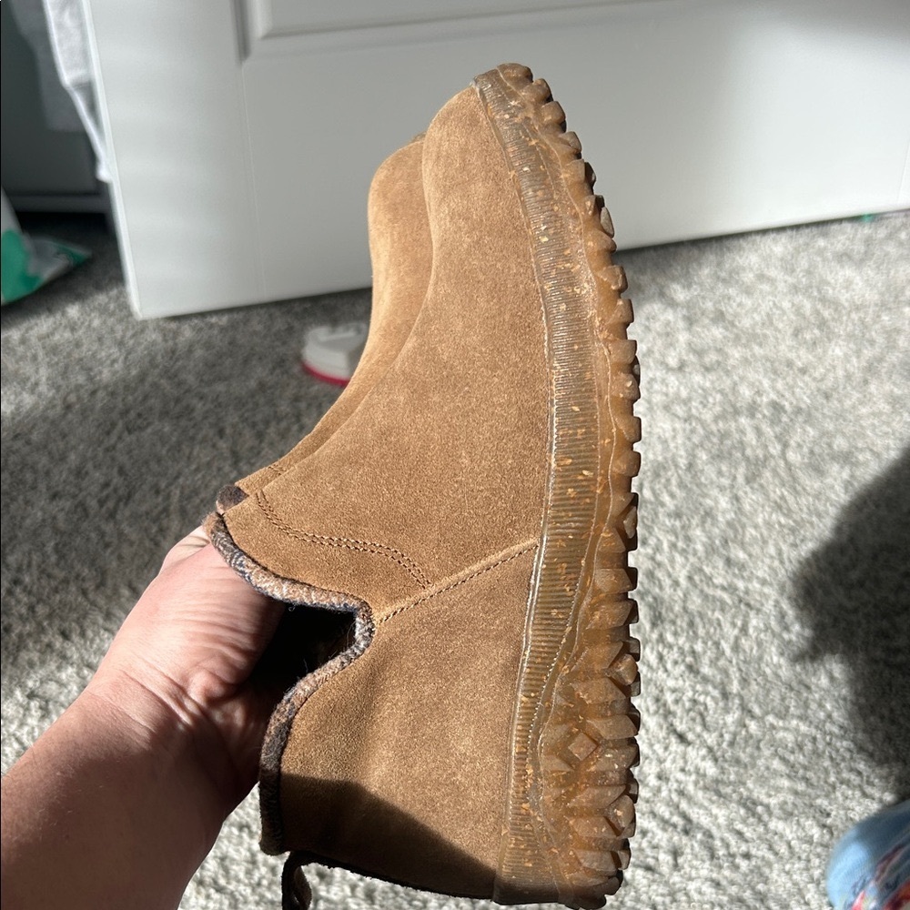 Minnetonka Tan Women's Moccasins